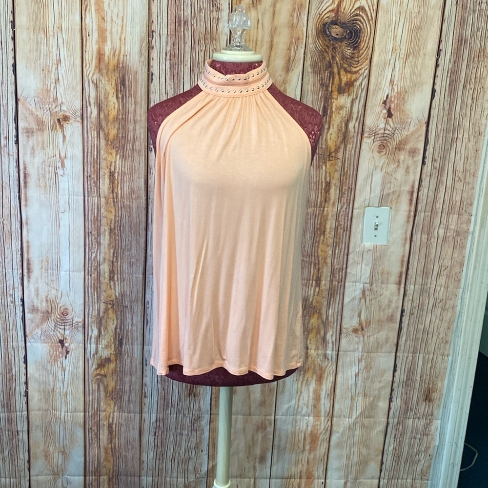 International Concepts Medium
Peach Sleeveless Top Silver Stud Design Retro